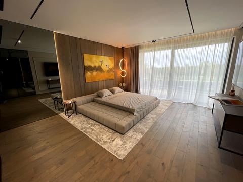 будинок за адресою Лютнева