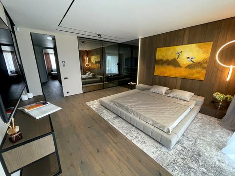 будинок за адресою Лютнева