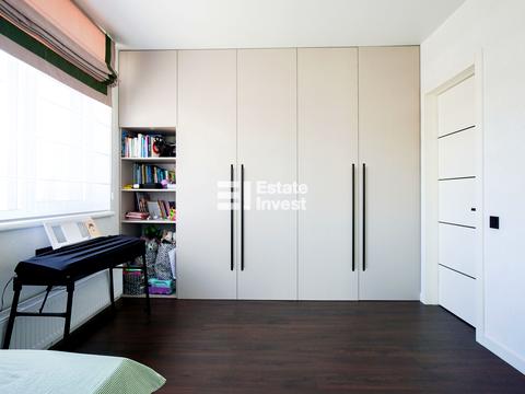 квартира по адресу Олександра Олеся ул., 3