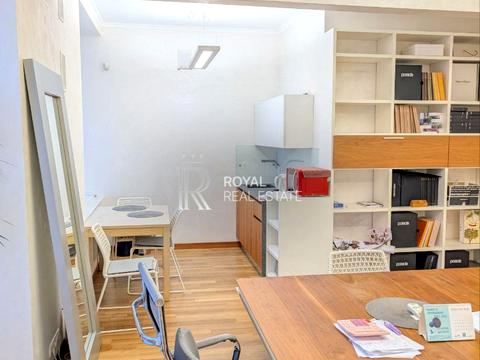 коммерческая по адресу Крещатик ул. (Kreschatic), 25