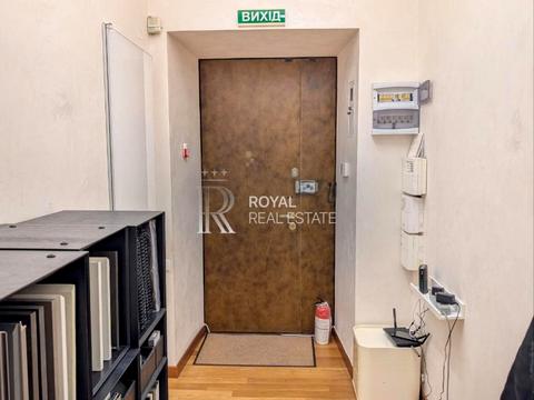 коммерческая по адресу Крещатик ул. (Kreschatic), 25