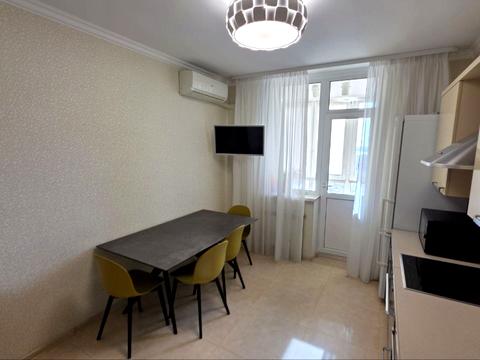 квартира за адресою Єлизавети Чавдар вул., 1