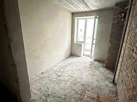 квартира за адресою Героїв України вул., (Будинок)