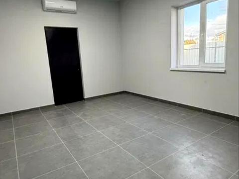 комерційна за адресою Польова, 26