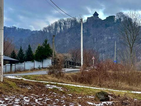 участок по адресу Ужанська