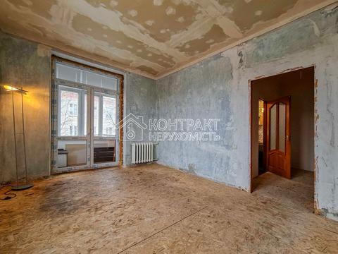 квартира за адресою Дванадцятого Квітня вул., 4