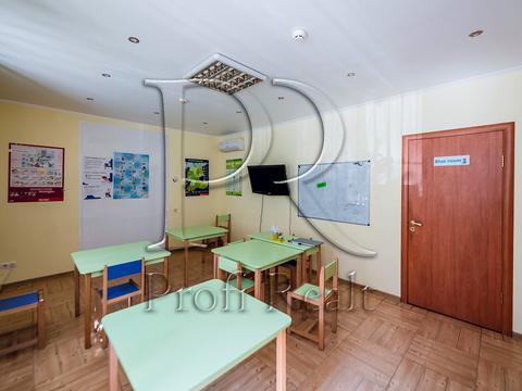 комерційна за адресою Салютна вул., 1-Б