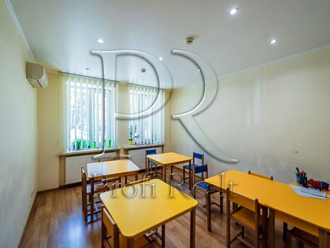 комерційна за адресою Салютна вул., 1-Б