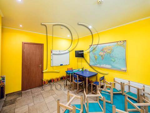 комерційна за адресою Салютна вул., 1-Б