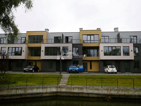 будинок за адресою 16-та Садова вул.