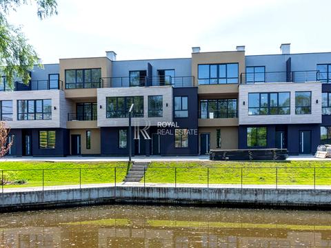 будинок за адресою 16-та Садова вул.