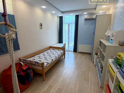 квартира за адресою Регенераторна вул., 4 к13