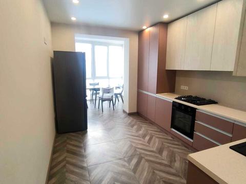 квартира за адресою Чорновола вул., 1