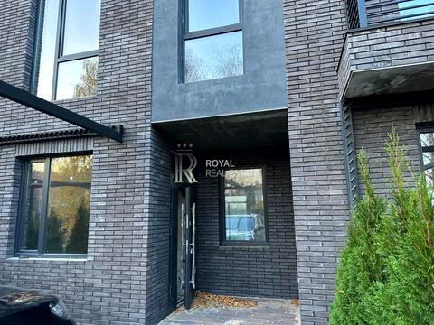 будинок за адресою Радісна