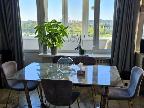 квартира за адресою Ніла Армстронга вул. (Казакова), 4