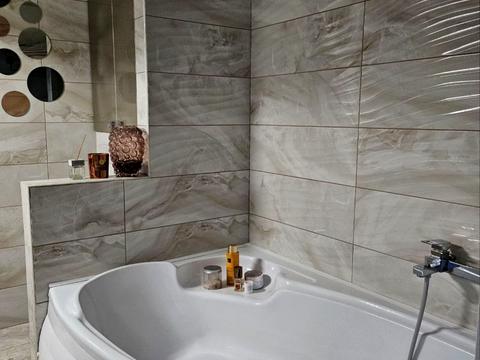 квартира за адресою Ніла Армстронга вул. (Казакова), 4