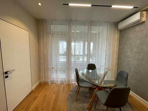 квартира за адресою Київ, Олеся Бердника вул., 1-В