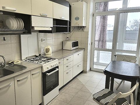 квартира за адресою Залізнична вул., 3