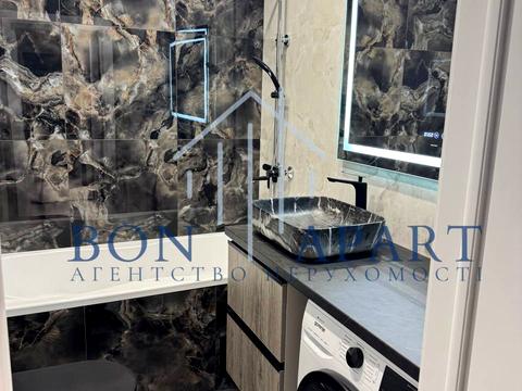 квартира за адресою Героїв Небесної Сотні просп., (Будинок 14/2)