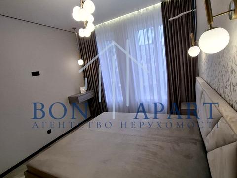 квартира за адресою Героїв Небесної Сотні просп., (Будинок 14/2)