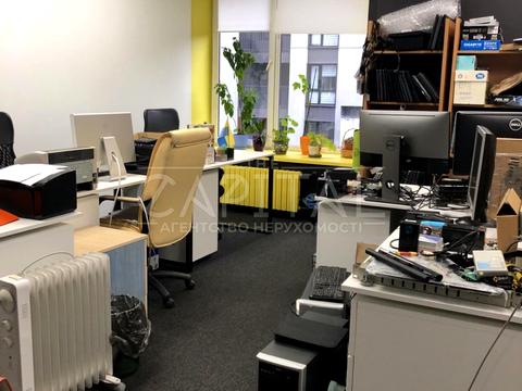 комерційна за адресою Київ, Болсуновська вул. (Сергія Струтинського), 8