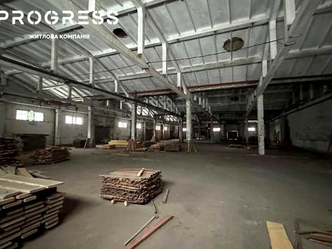 комерційна за адресою Свободи вул., 16