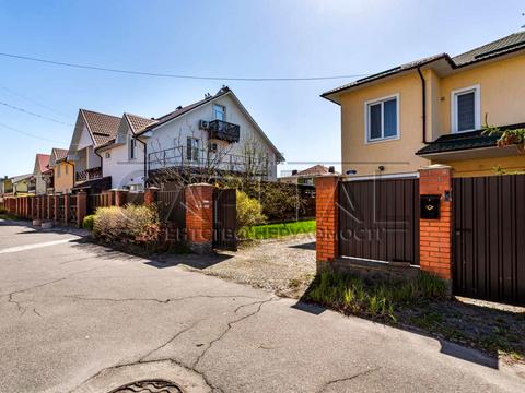 будинок за адресою Весняна вул. (Першотравнева)