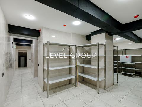 комерційна за адресою Набережно-Хрещатицька вул., 17/18