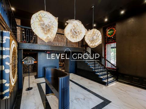 комерційна за адресою Набережно-Хрещатицька вул., 17/18