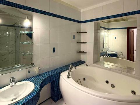 квартира за адресою Богдана Хмельницького вул., 57