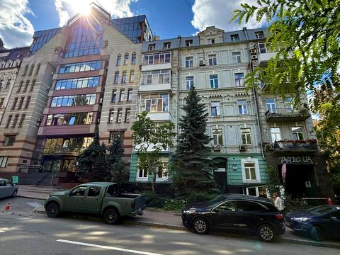 квартира за адресою Богдана Хмельницького вул., 57