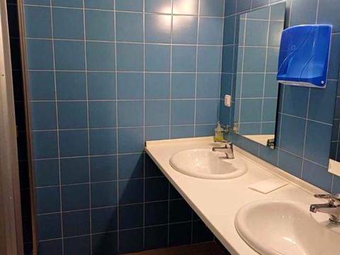 комерційна за адресою Київ, Лєскова вул., 6