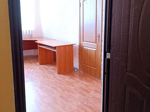 комерційна за адресою Володимирська вул., 109