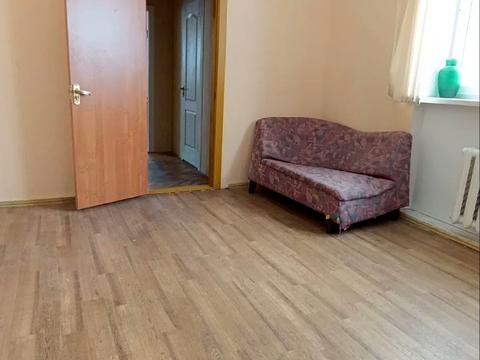 комерційна за адресою Володимирська вул., 109