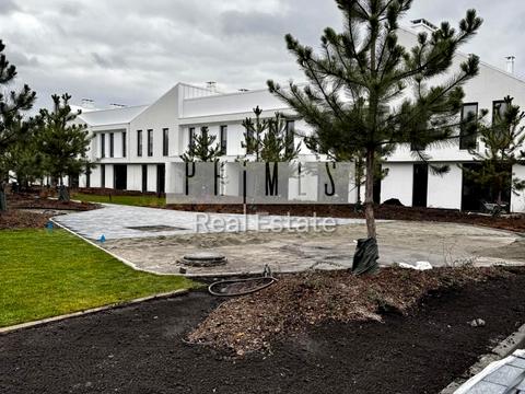 будинок за адресою Світанкова вул.