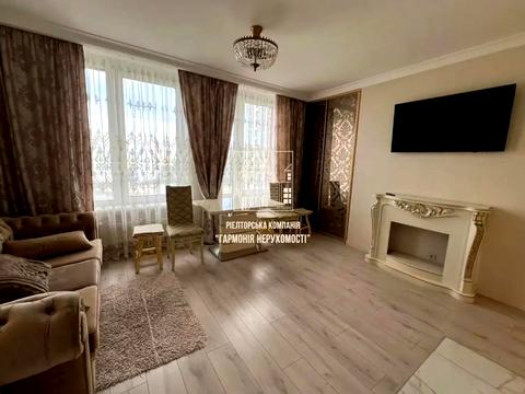 квартира за адресою Дніпровська набережна вул., 18-А