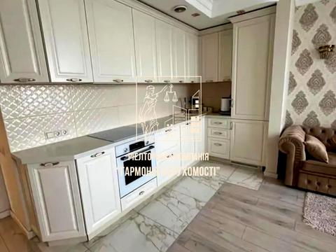 квартира за адресою Дніпровська набережна вул., 18-А