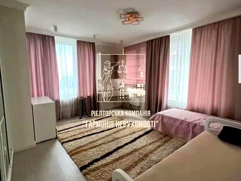 квартира за адресою Дніпровська набережна вул., 18-А