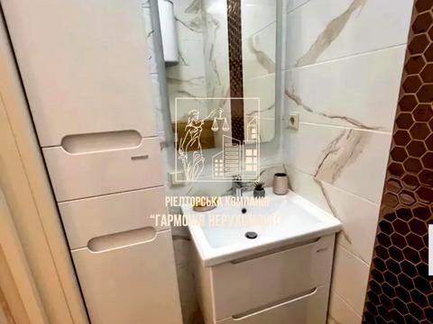 квартира за адресою Дніпровська набережна вул., 18-А