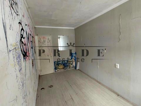 комерційна за адресою Нижньоюрківська вул., 13