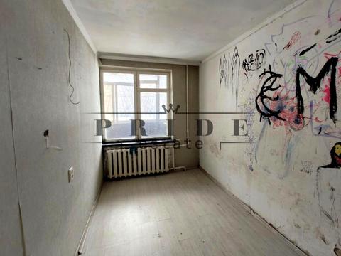 комерційна за адресою Нижньоюрківська вул., 13