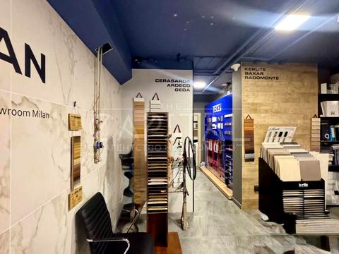 комерційна за адресою Київ, Дніпровська набережна вул., 18-А