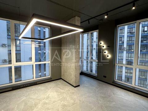 комерційна за адресою Центральна вул., 21