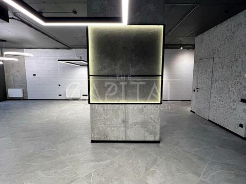 комерційна за адресою Центральна вул., 21