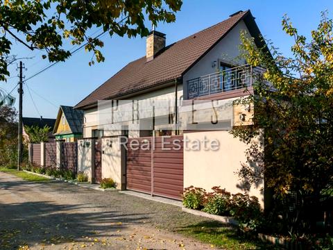 будинок за адресою Озерна