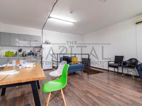 комерційна за адресою Миколи Міхновського бульв. (Дружби народів), 14-16