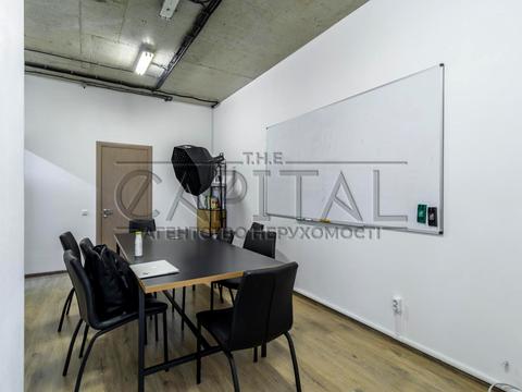 комерційна за адресою Миколи Міхновського бульв. (Дружби народів), 14-16