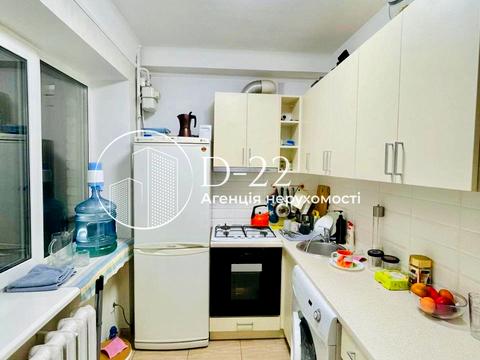 квартира за адресою Красилівська вул., 2/3