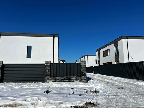 будинок за адресою Інелли Огнєвої