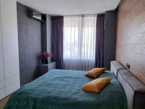 квартира за адресою Богатирська вул., 6-А